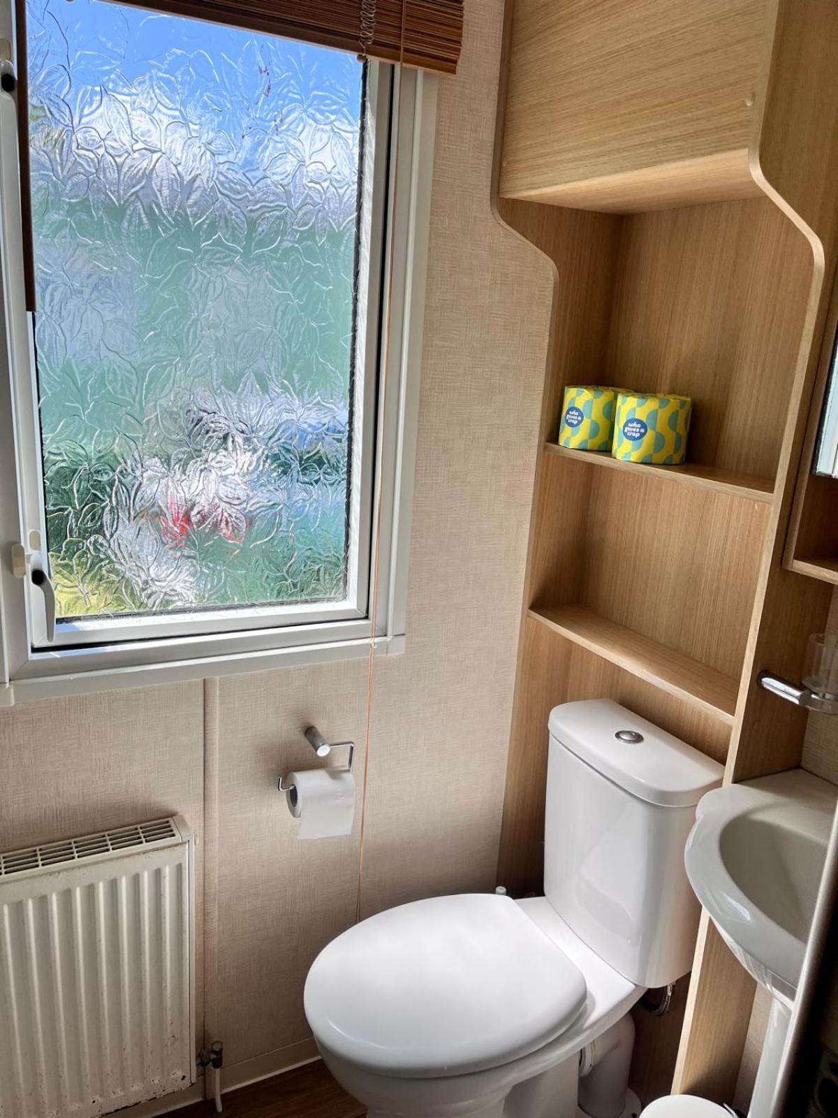 Van Number 123 Beautiful Caravan Sleeps 4 Aberystwyth Exterior photo