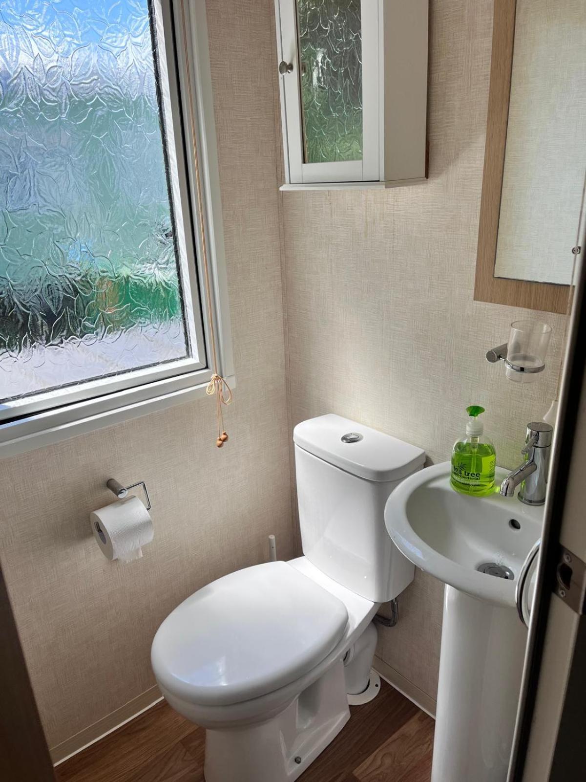 Van Number 123 Beautiful Caravan Sleeps 4 Aberystwyth Exterior photo